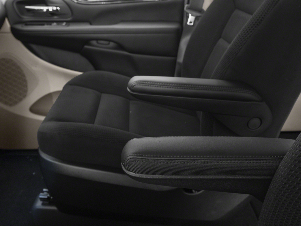 2017 DODGE TRUCK GRAND CARAVAN SE