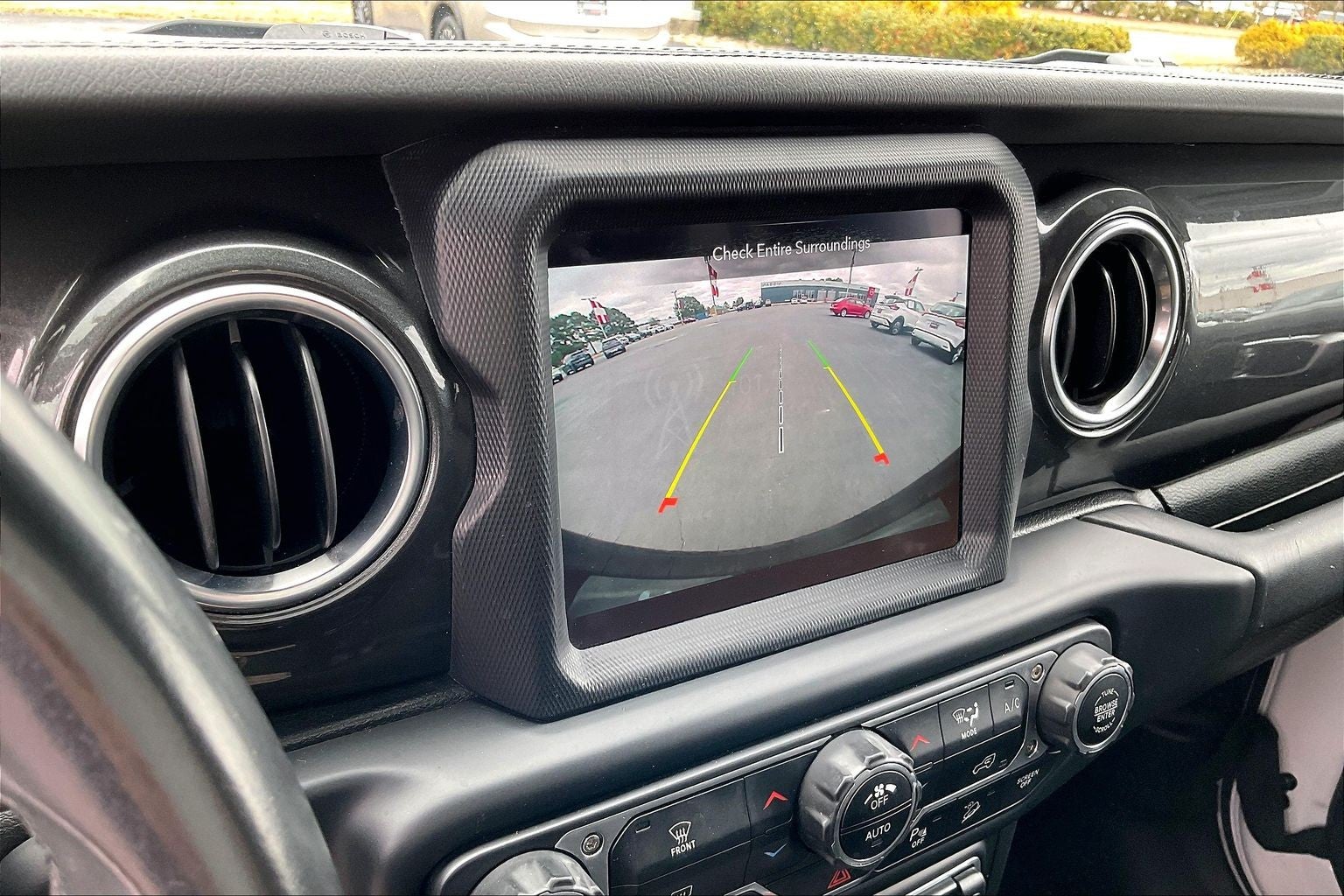 2020 Jeep Wrangler Unlimited Sahara Altitude