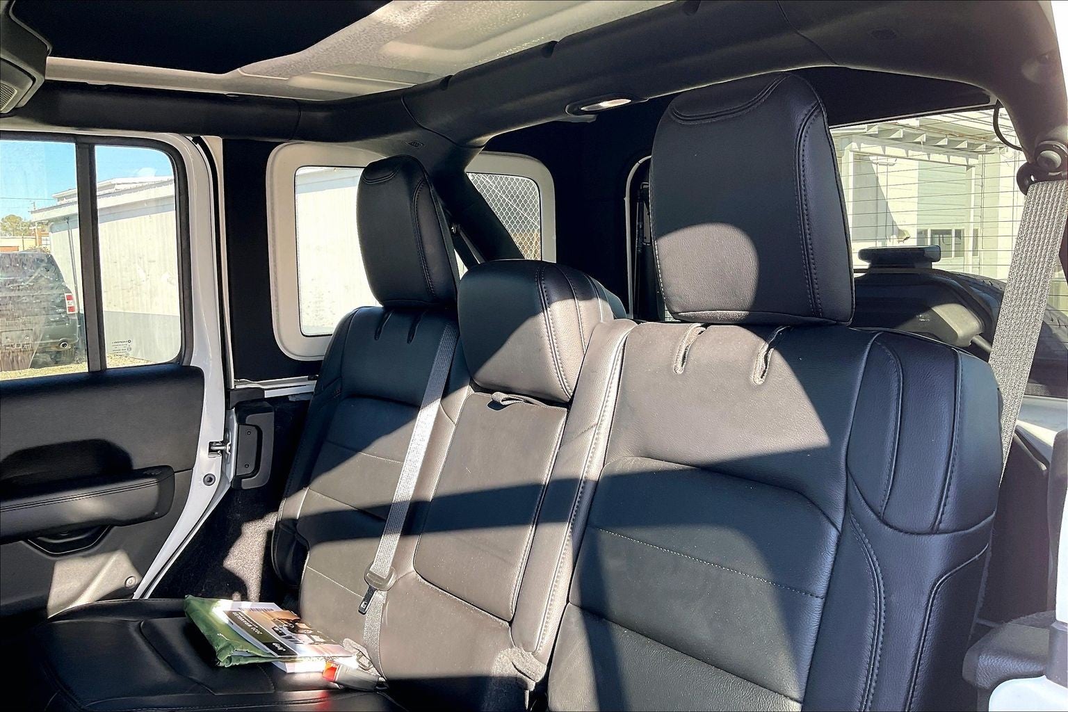 2020 Jeep Wrangler Unlimited Sahara Altitude