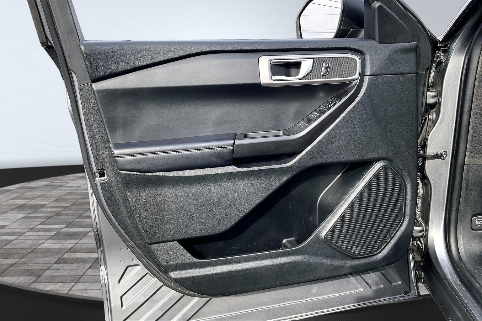 2021 Ford Explorer Base