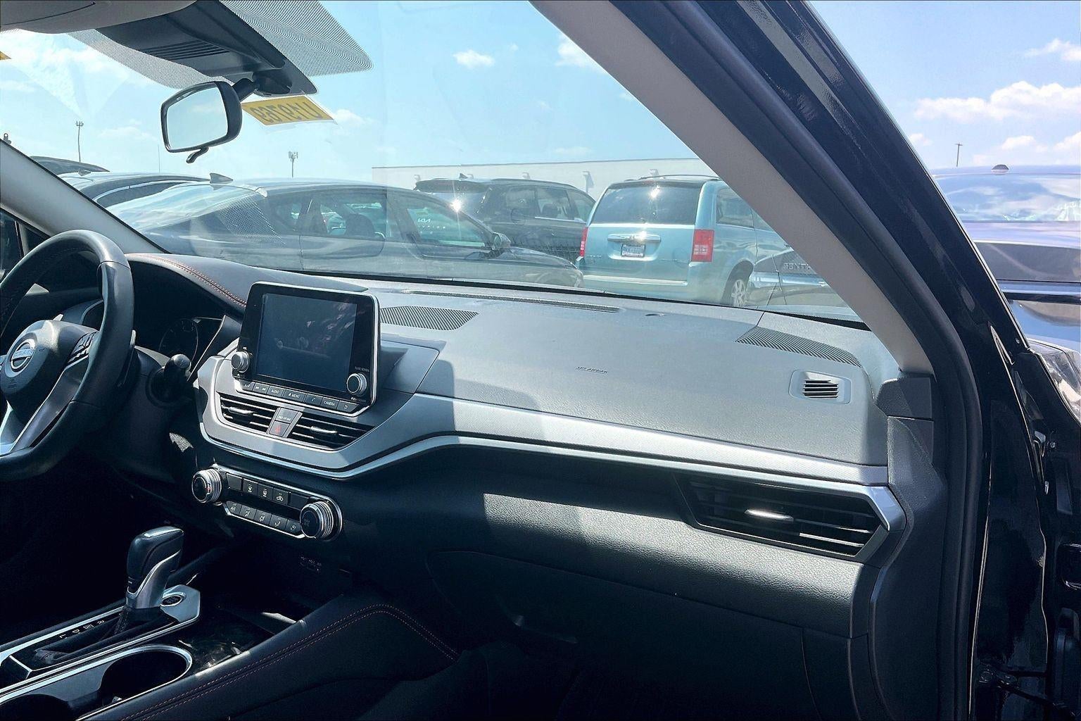 2025 Nissan Altima SR
