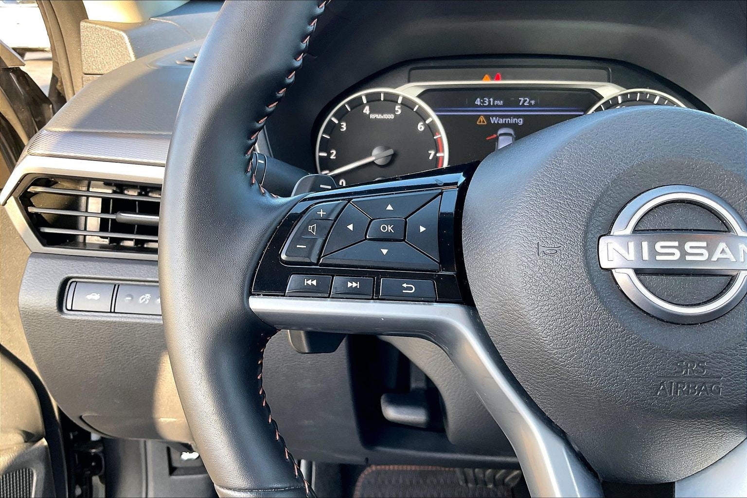 2025 Nissan Altima SR