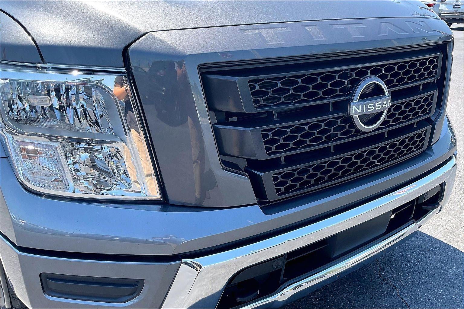2024 Nissan Titan SV