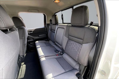2025 Nissan Frontier SV