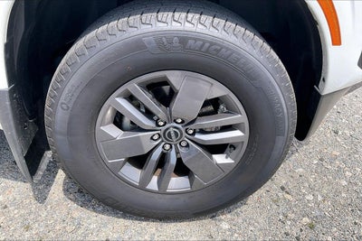 2025 Nissan Frontier SV