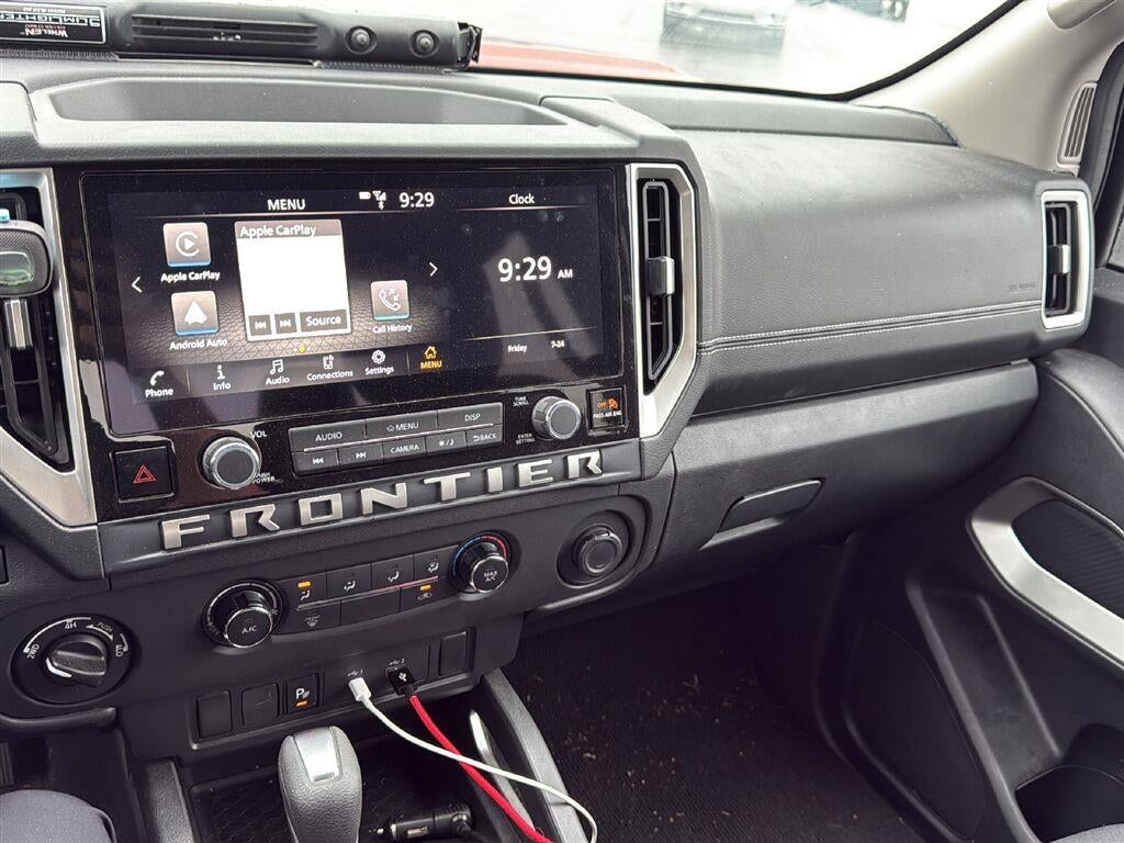 2025 Nissan Frontier SV