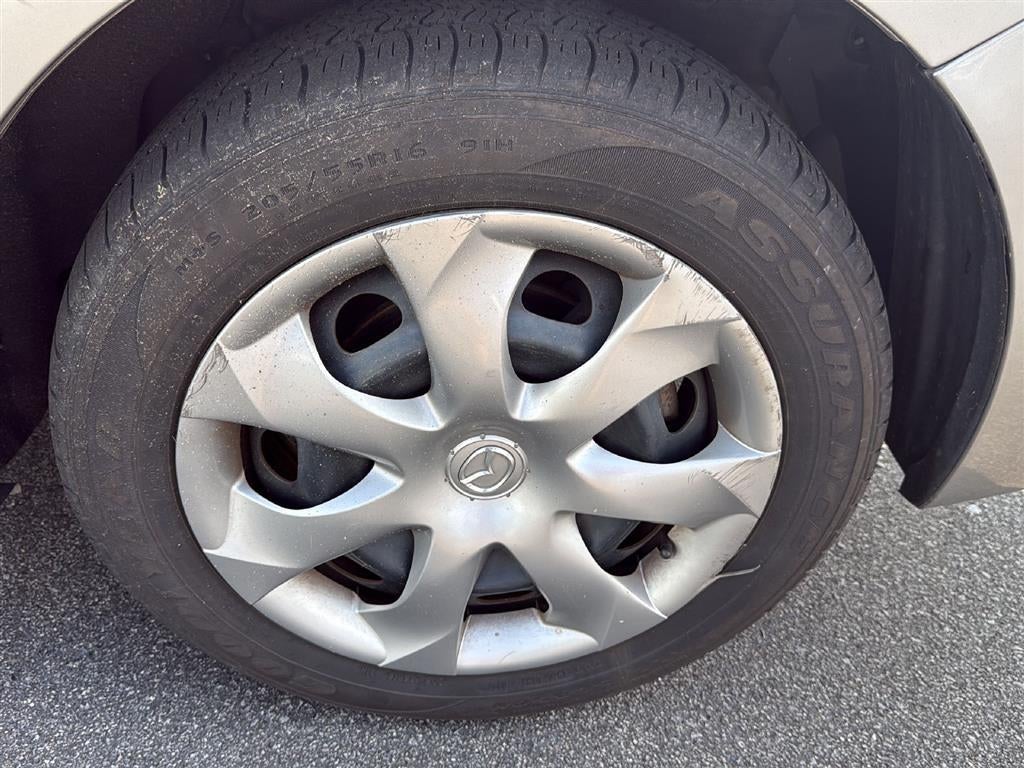 2015 Mazda Mazda3 i Sport