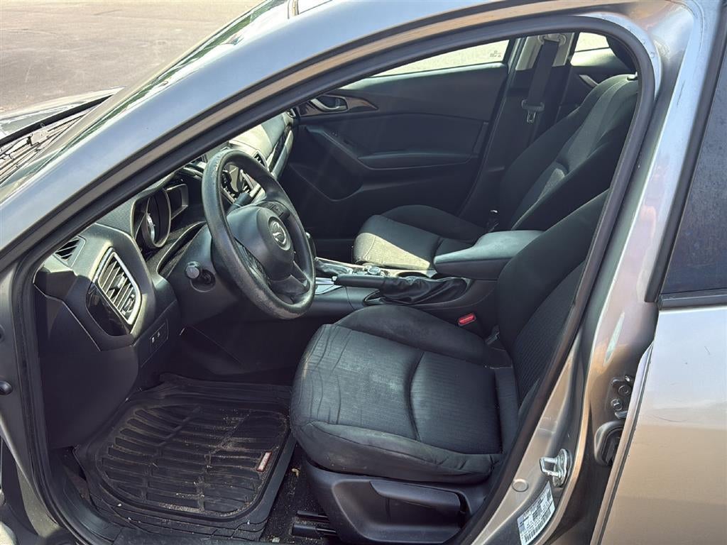 2015 Mazda Mazda3 i Sport