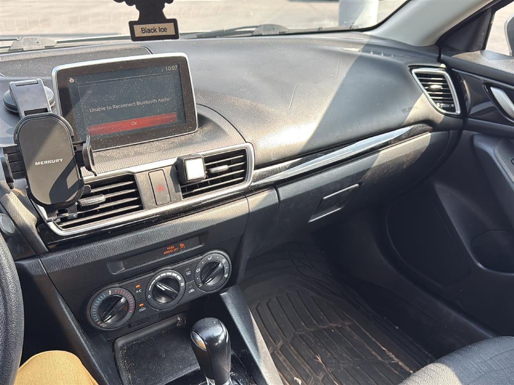 2015 Mazda Mazda3 i Sport