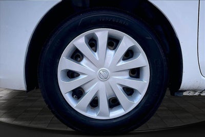 2012 Nissan Versa SV