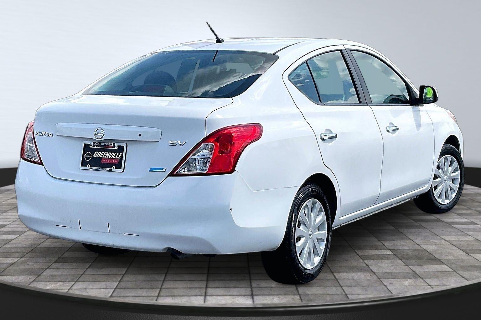 2012 Nissan Versa SV