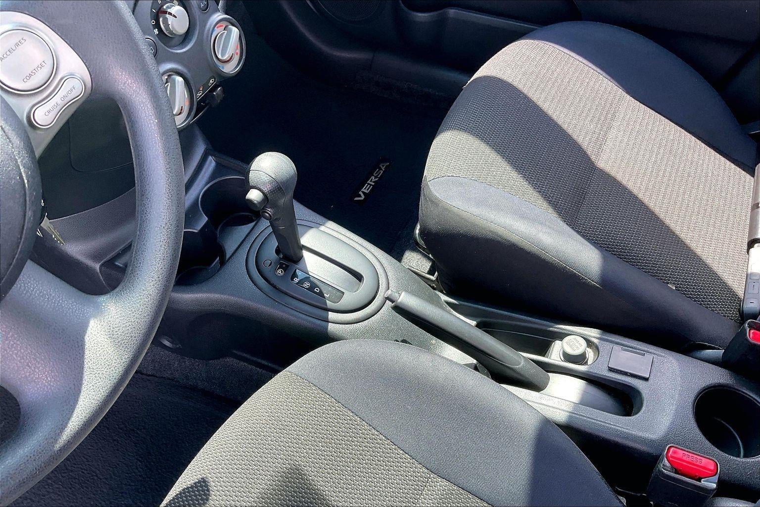 2012 Nissan Versa SV