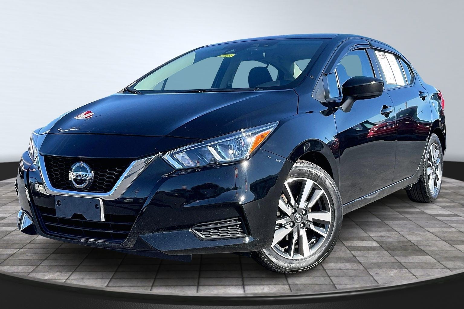 2022 Nissan Versa SV