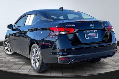 2022 Nissan Versa SV