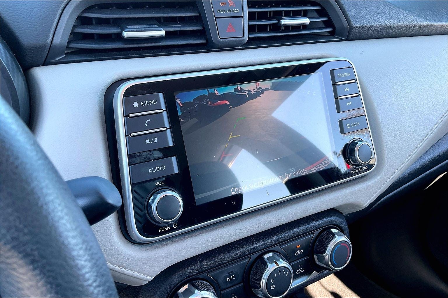 2022 Nissan Versa SV