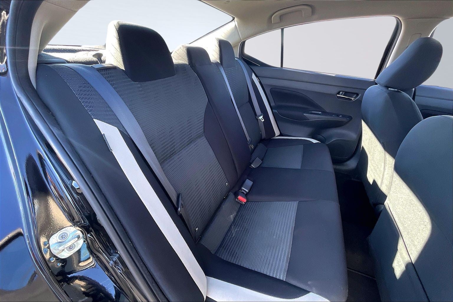 2022 Nissan Versa SV