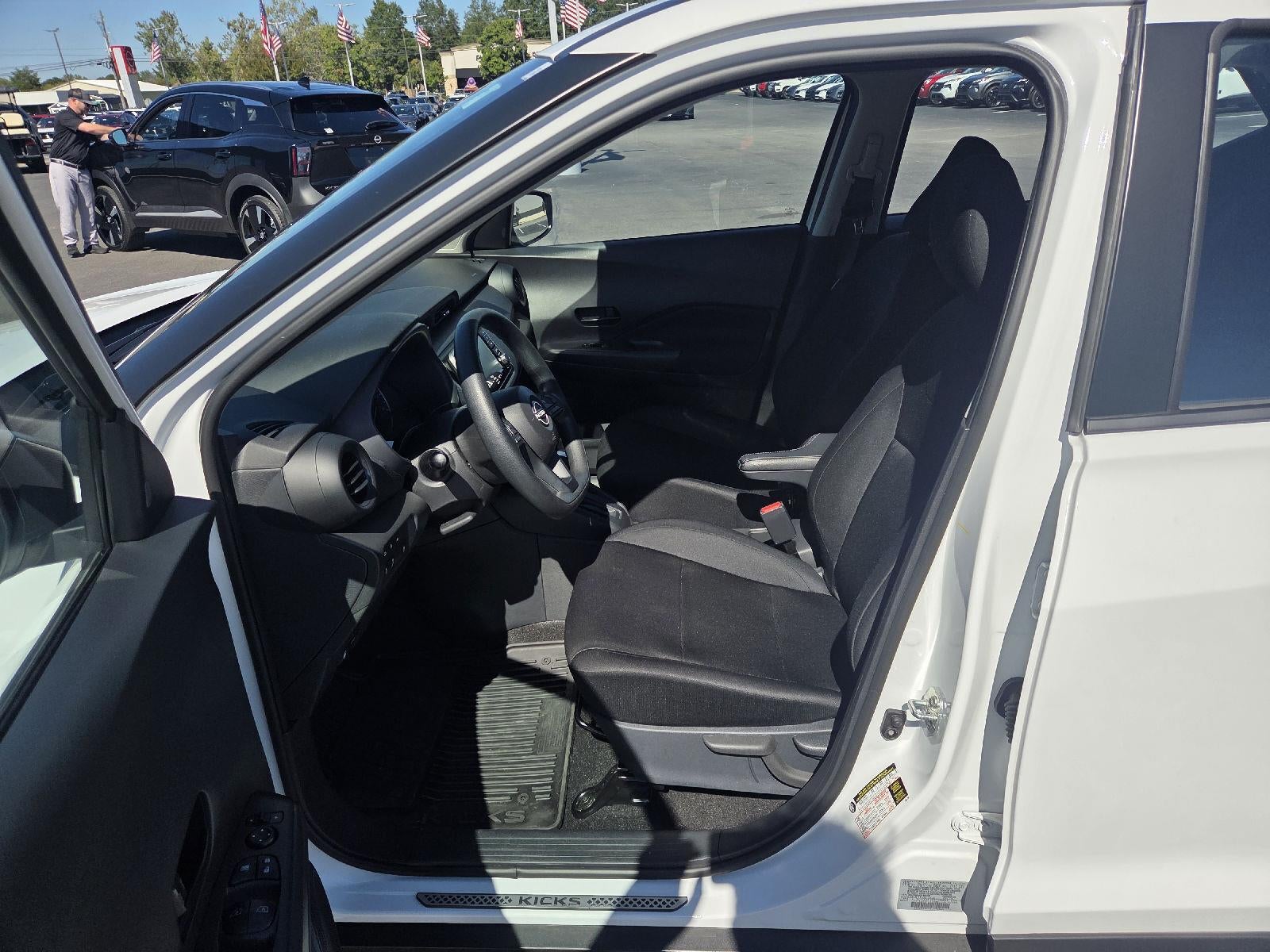 2025 Nissan Kicks Play S