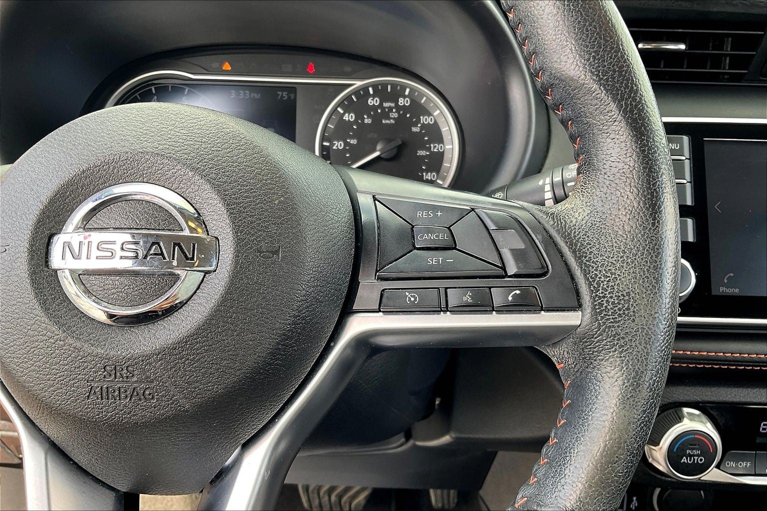 2020 Nissan Kicks SR