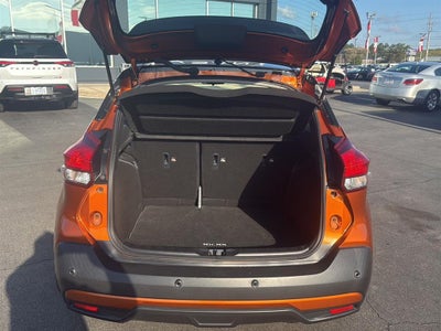 2020 Nissan Kicks SR