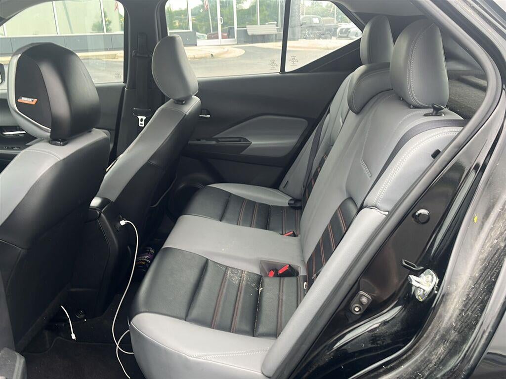 2021 Nissan Kicks SR