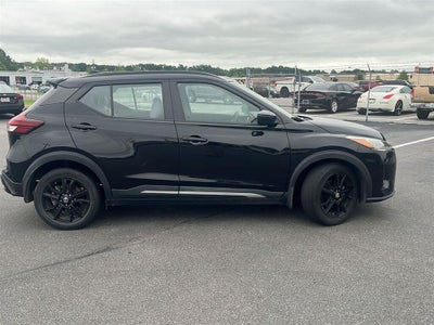 2021 Nissan Kicks SR
