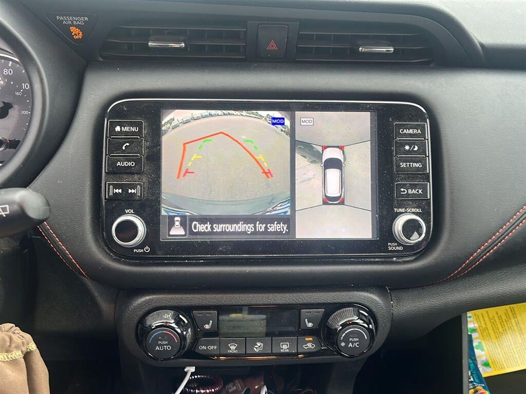 2021 Nissan Kicks SR