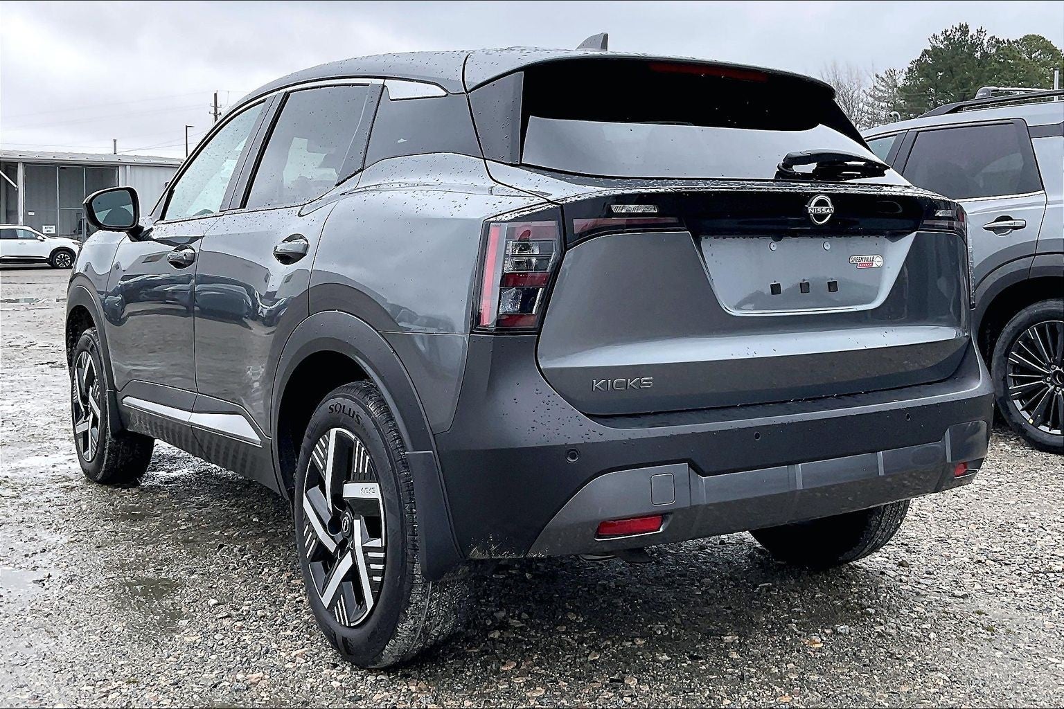 2025 Nissan Kicks SV