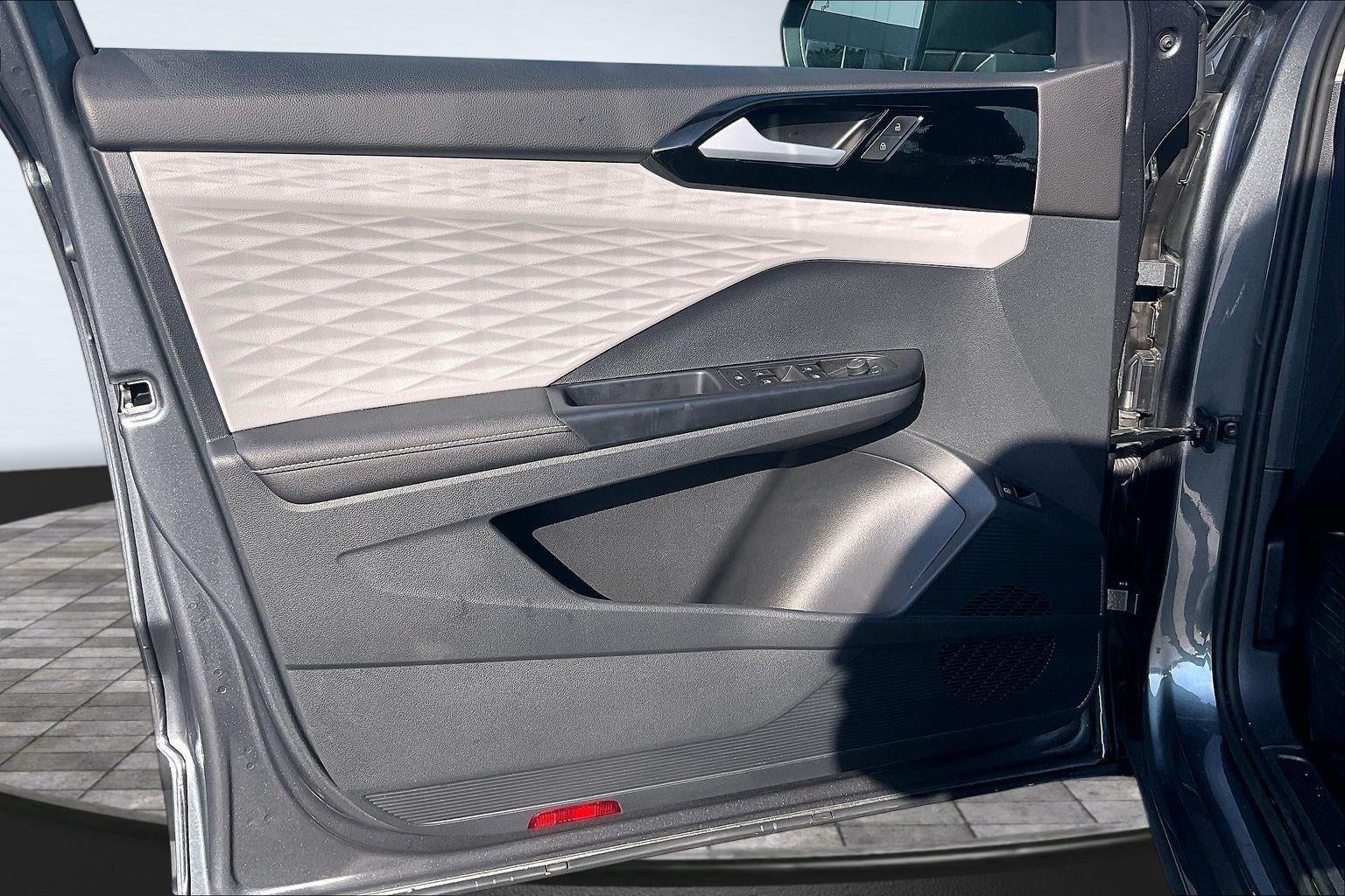 2024 Volkswagen Taos S