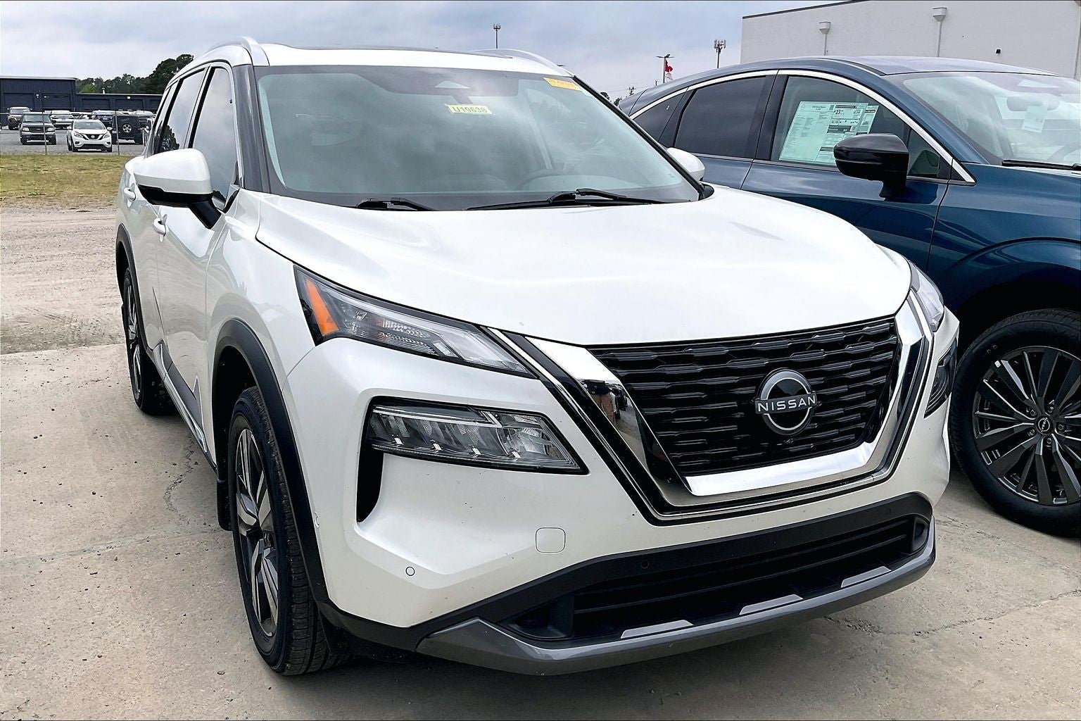 2023 Nissan Rogue SL