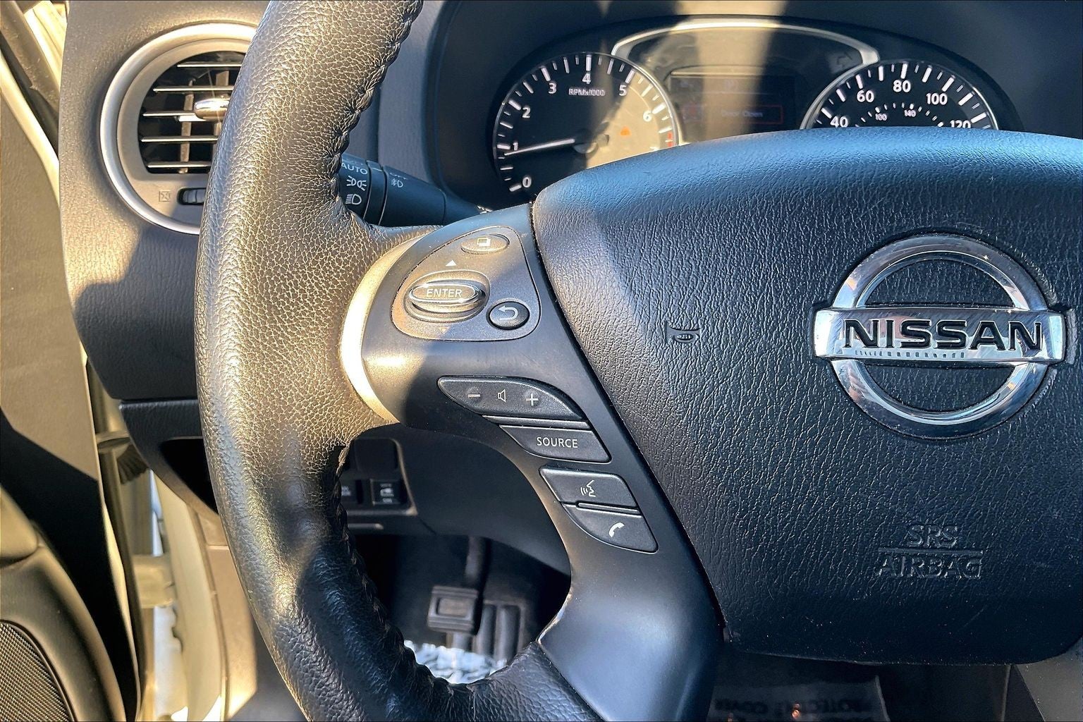 2020 Nissan Pathfinder SL