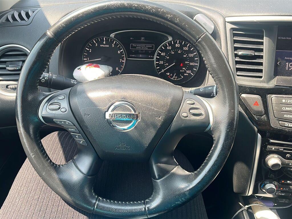 2018 Nissan Pathfinder SV