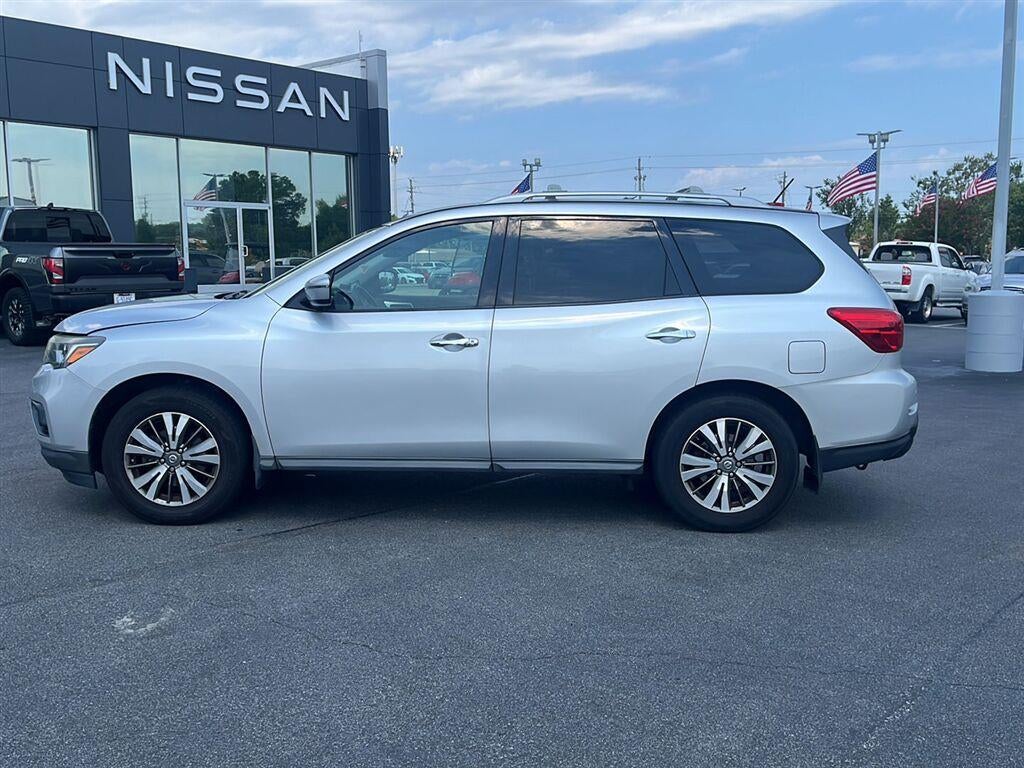 2018 Nissan Pathfinder SV