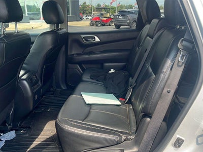 2018 Nissan Pathfinder SV