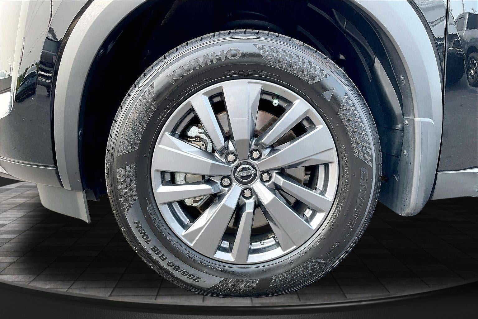 2025 Nissan Pathfinder S