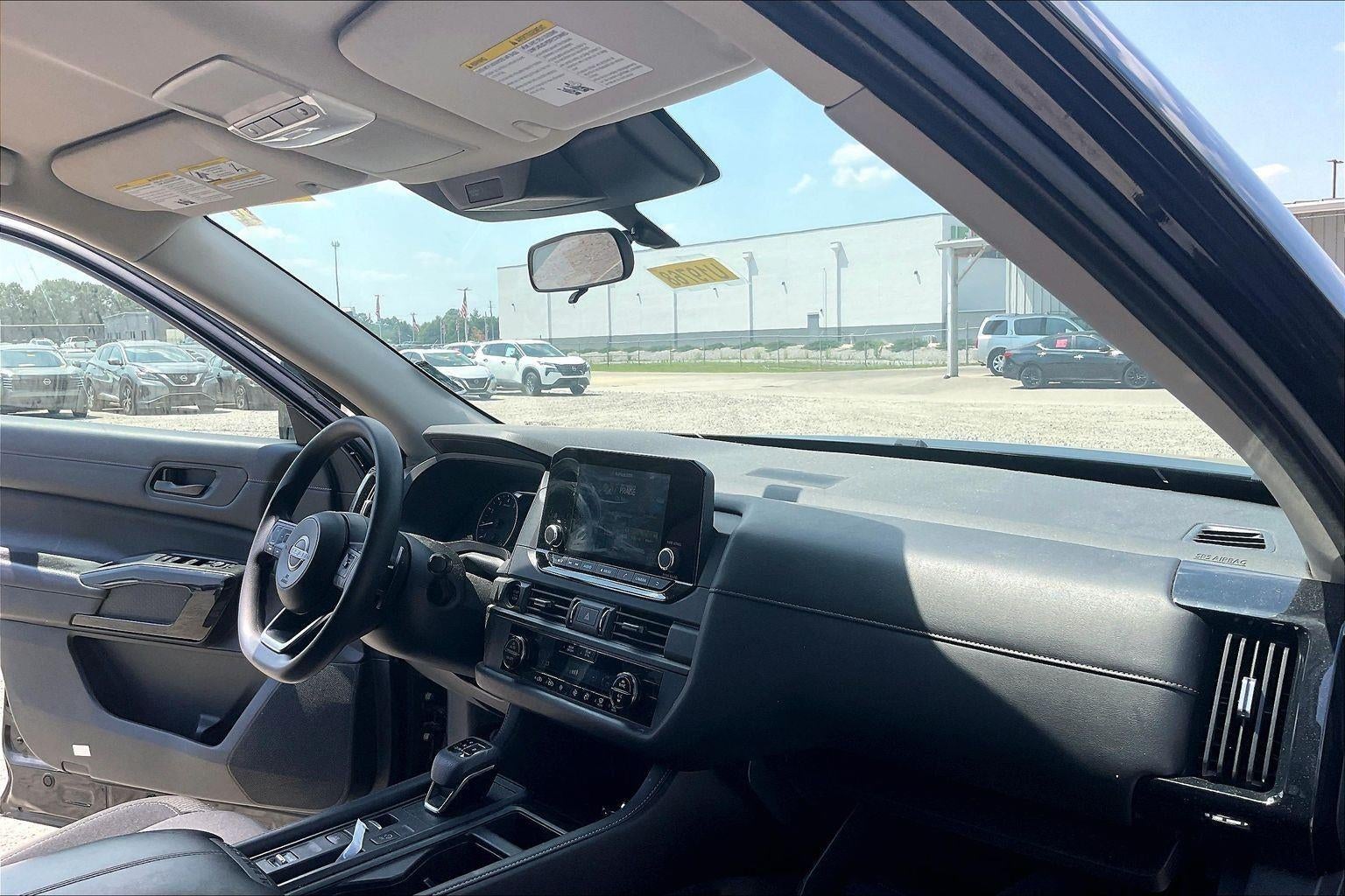 2025 Nissan Pathfinder S