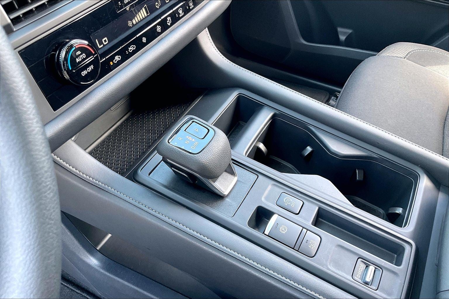 2025 Nissan Pathfinder S