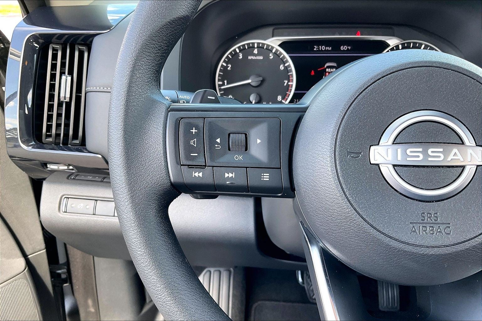 2025 Nissan Pathfinder S