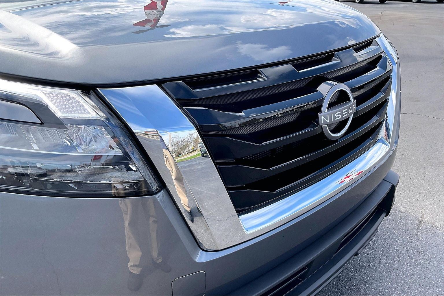 2025 Nissan Pathfinder S