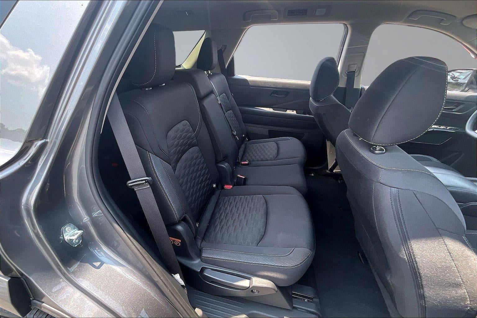 2023 Nissan Pathfinder S