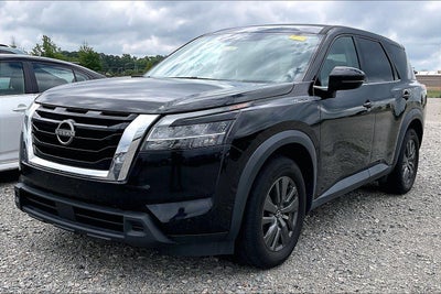 2022 Nissan Pathfinder S
