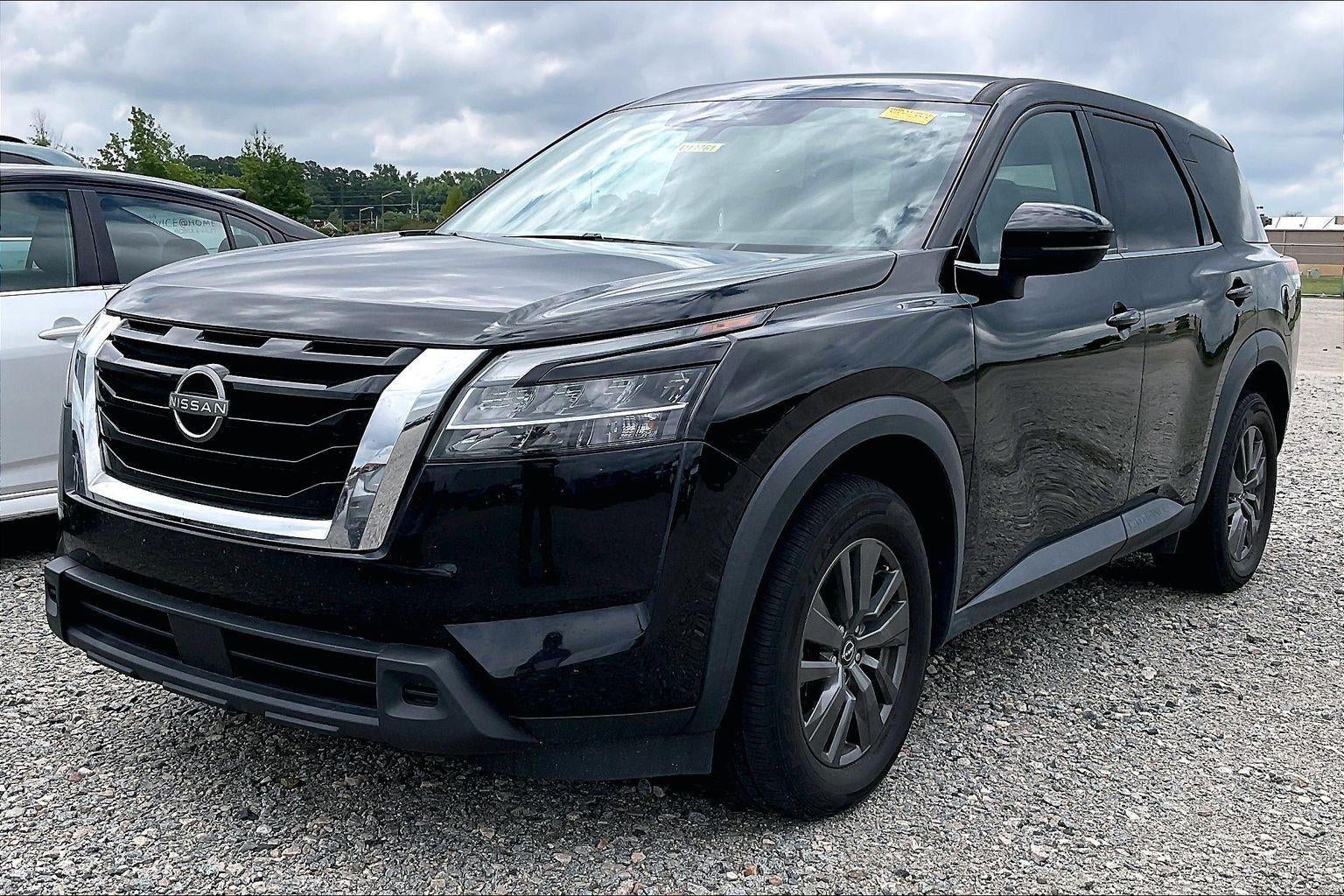 2022 Nissan Pathfinder S