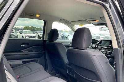 2022 Nissan Pathfinder S