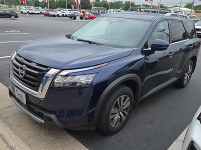 2024 Nissan Pathfinder SL