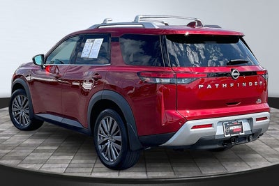 2024 Nissan Pathfinder SL