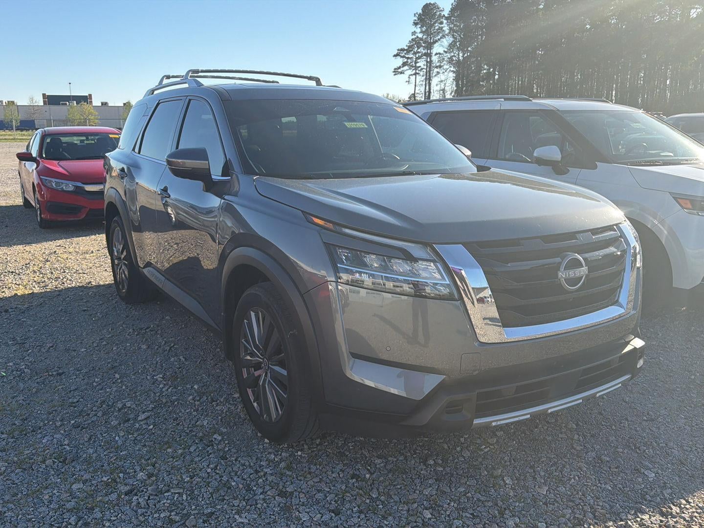 2024 Nissan Pathfinder SL