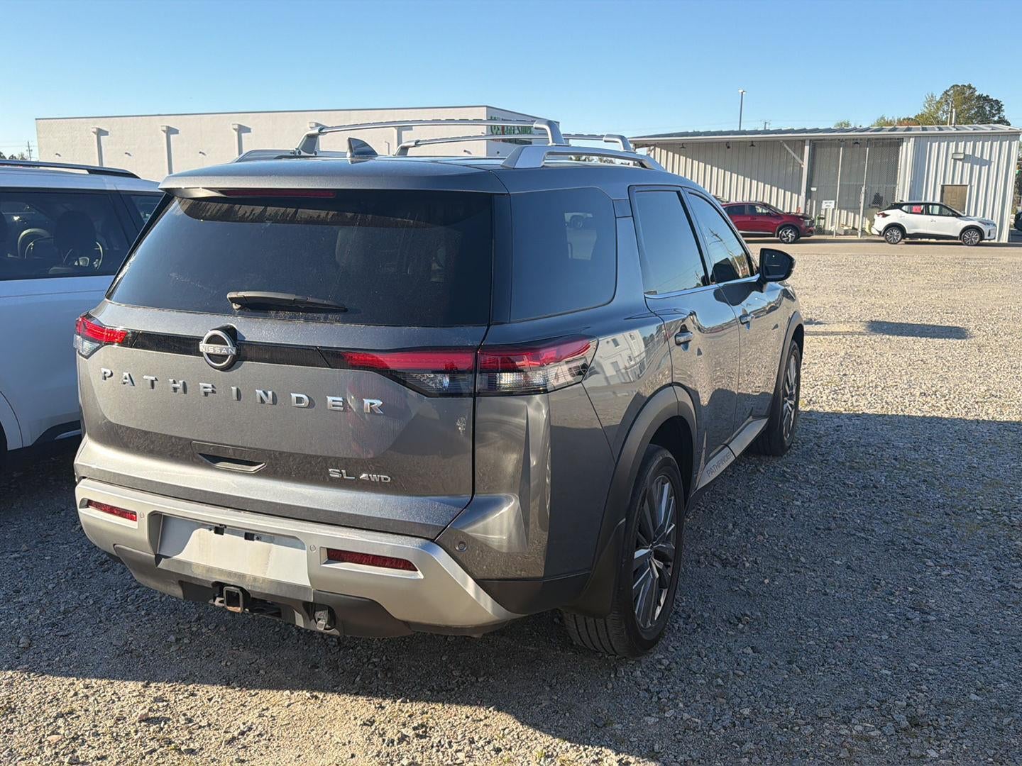 2024 Nissan Pathfinder SL