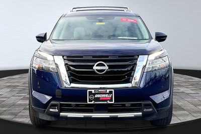 2023 Nissan Pathfinder SL