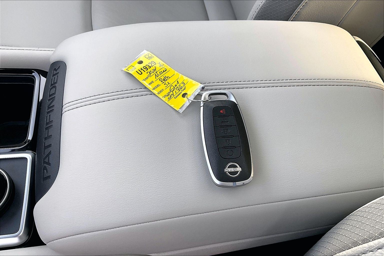 2024 Nissan Pathfinder SL