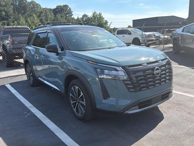 2026 Nissan Pathfinder Platinum