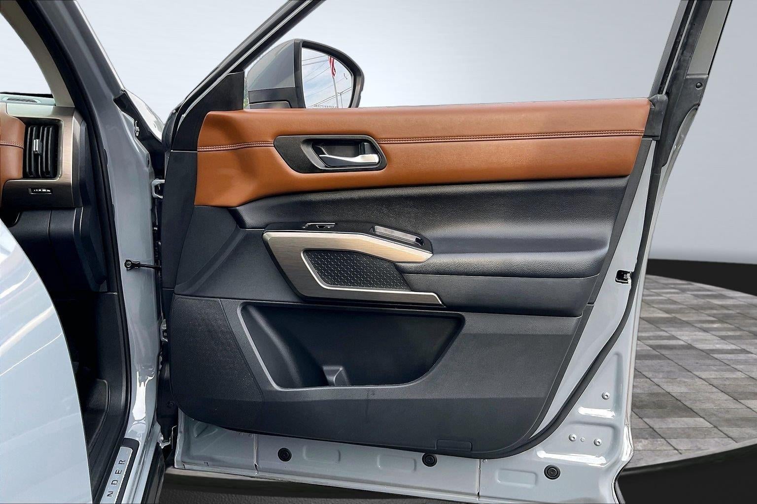 2023 Nissan Pathfinder Platinum